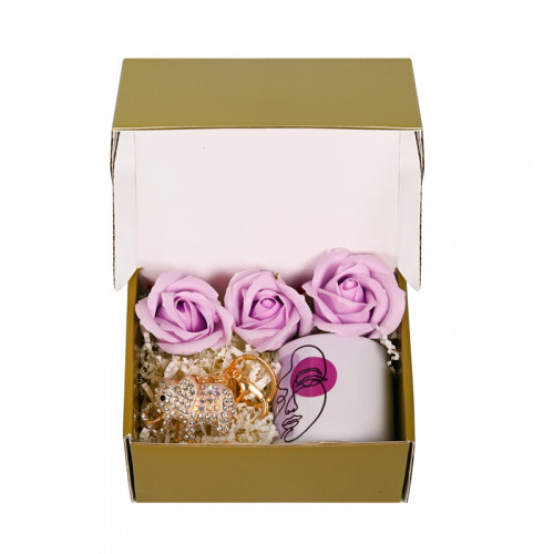Подаръчен комплект "Честит Празник" с чаша, сапунена роза и метален ключодържател "Слонче"